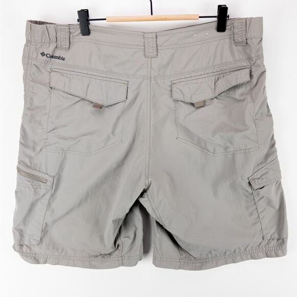 Columbia Cargo Rip-Stop Shorts Men's 38x10 Gray Logo Omni-Shade Nylon - Picture 8 of 10